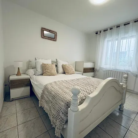 Maison Au Cœur Du Village De - 3 Chambres, 6personnes Hébergement de vacances Sérignan