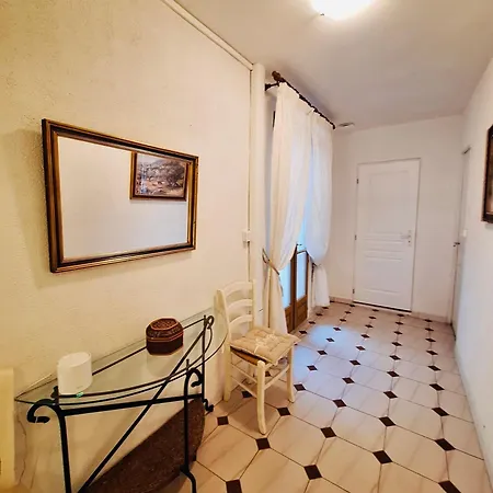 Hébergement de vacances Maison Au Cœur Du Village De - 3 Chambres, 6personnes