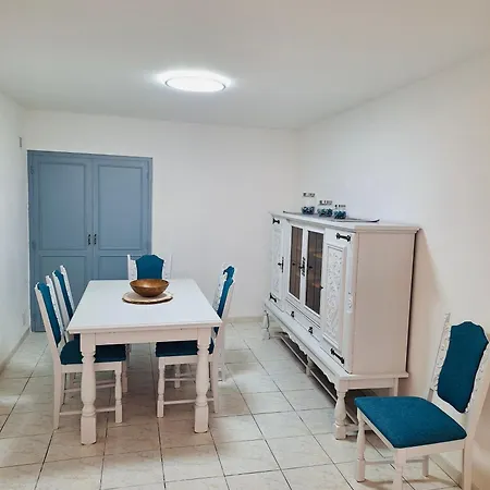 Hébergement de vacances Maison Au Cœur Du Village De - 3 Chambres, 6personnes