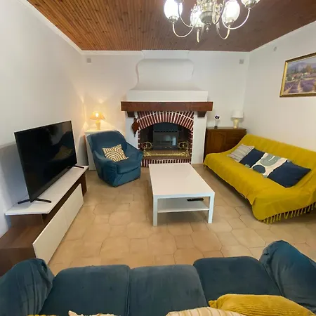 Maison Au Cœur Du Village De - 3 Chambres, 6personnes Hébergement de vacances *