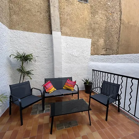 Maison Au Cœur Du Village De - 3 Chambres, 6personnes *