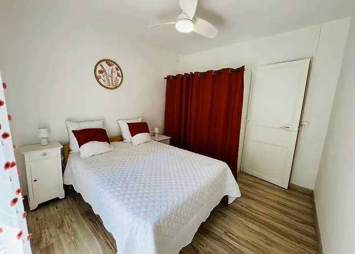 Maison Au Coeur Du Village De - 3 Chambres, 6personnes Sérignan